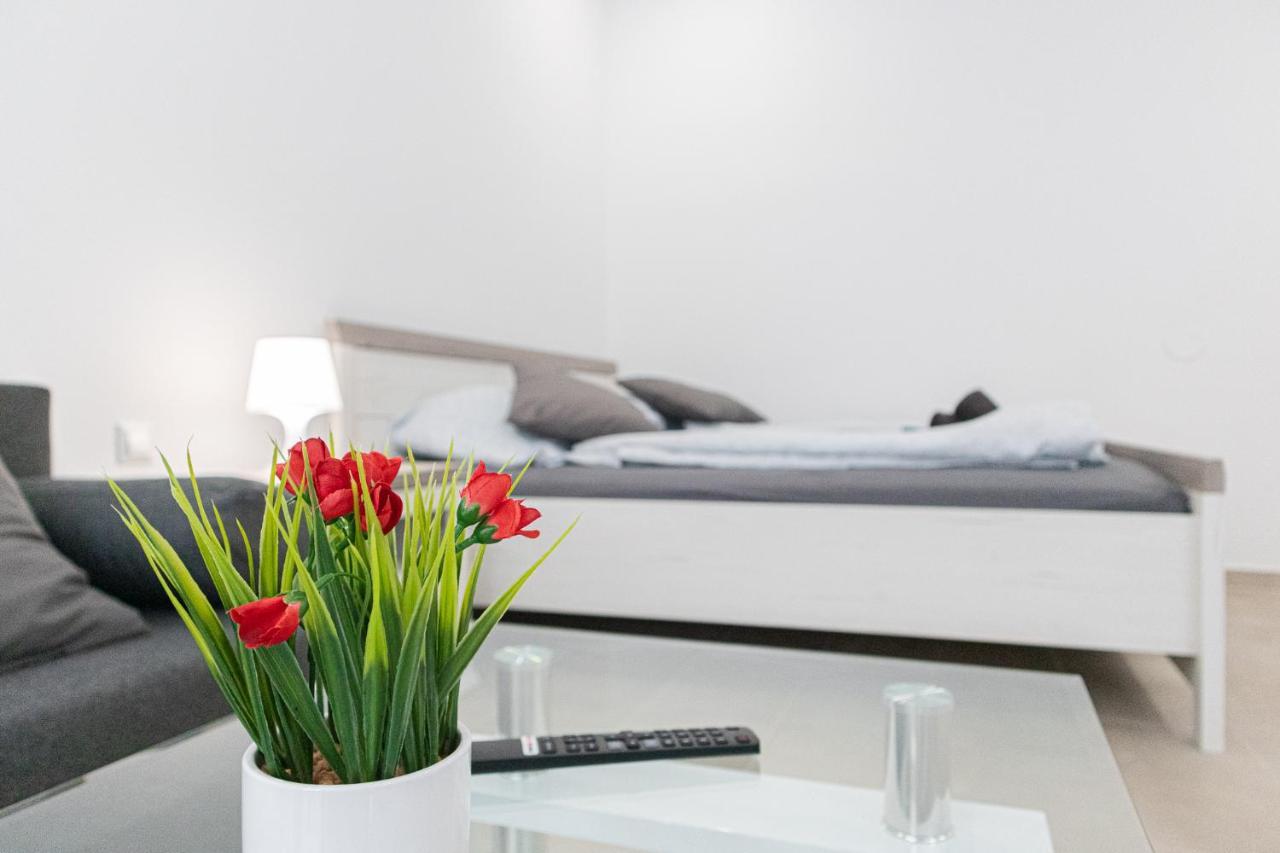 9 Min From City Center - Beautiful Studio Near U1 Reumannplatz Wenen Buitenkant foto